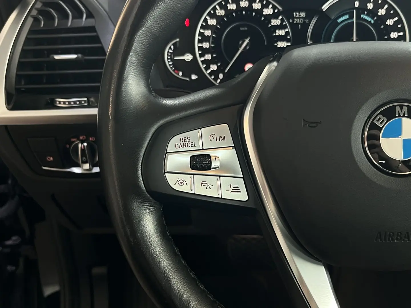 X3 xDrive 30e Advantage LED PDC SHZ DAB Tempomat