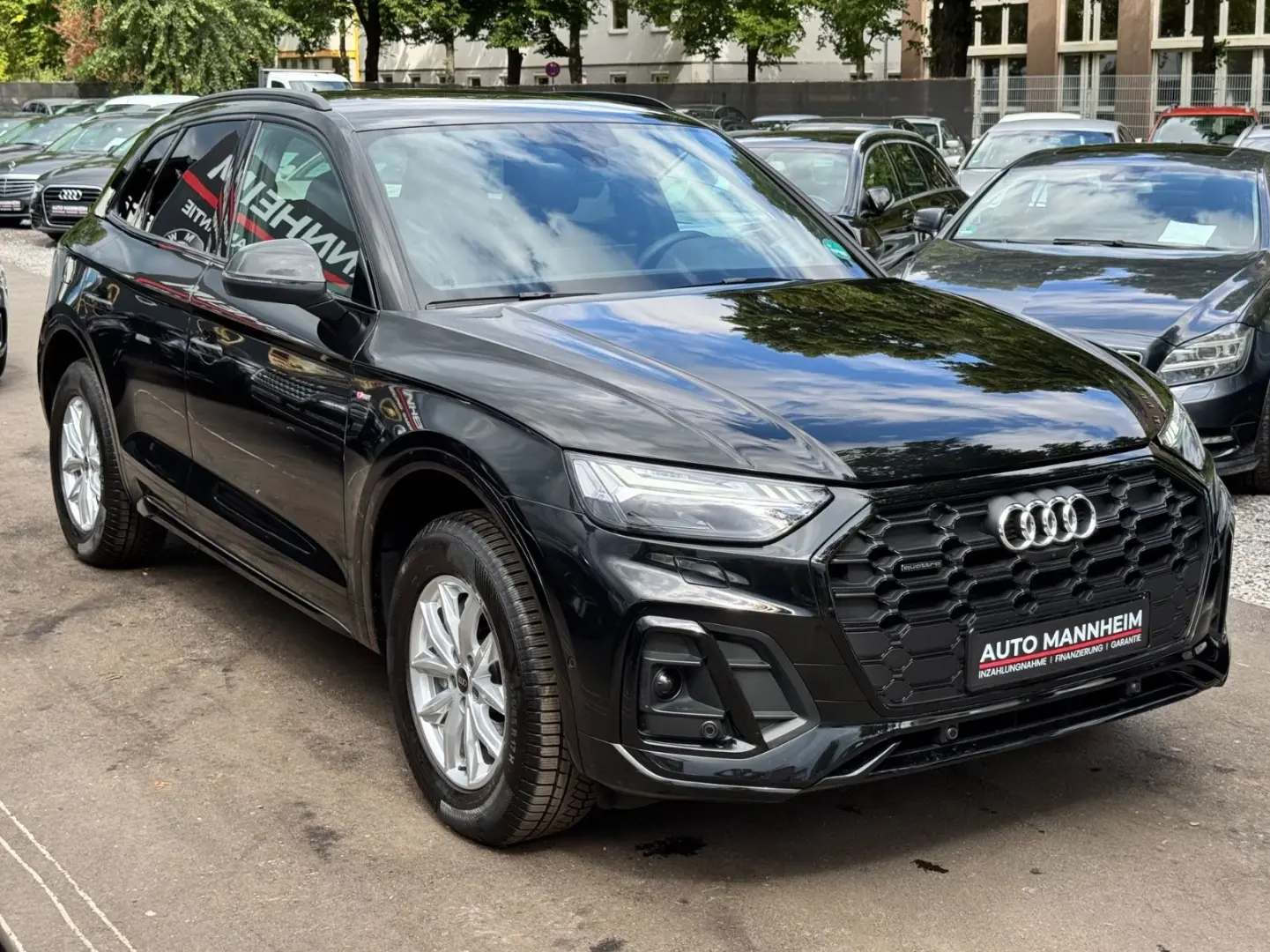 Q5 TFSI S-Line QUATTRO BENZIN 13.000km 1.Hand