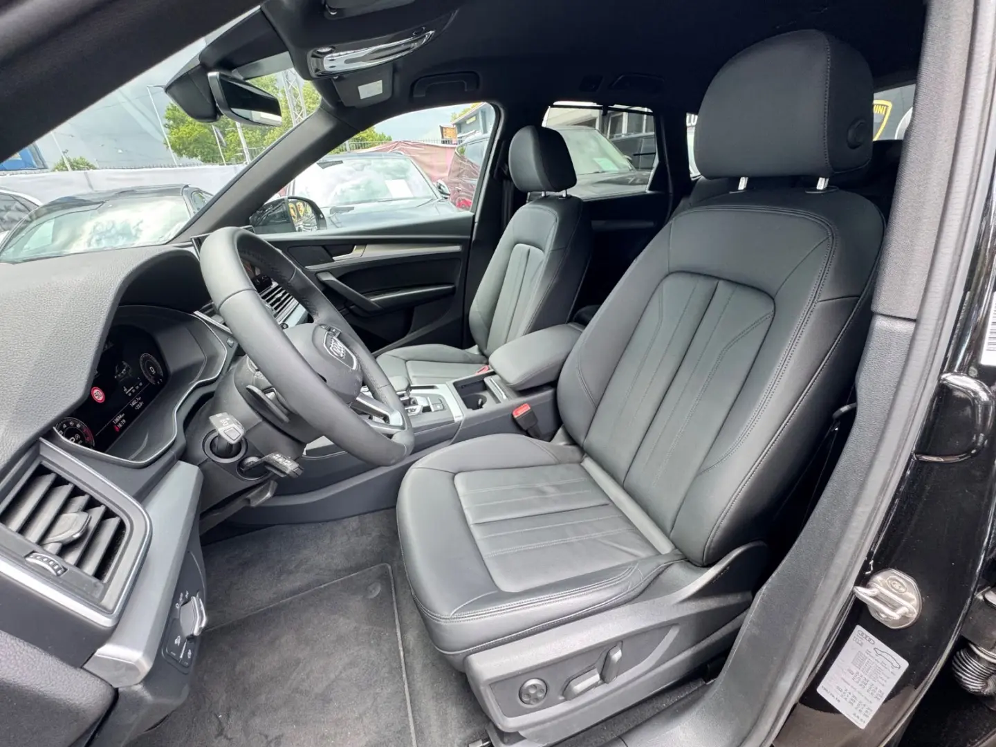 Q5 TFSI S-Line QUATTRO BENZIN 13.000km 1.Hand