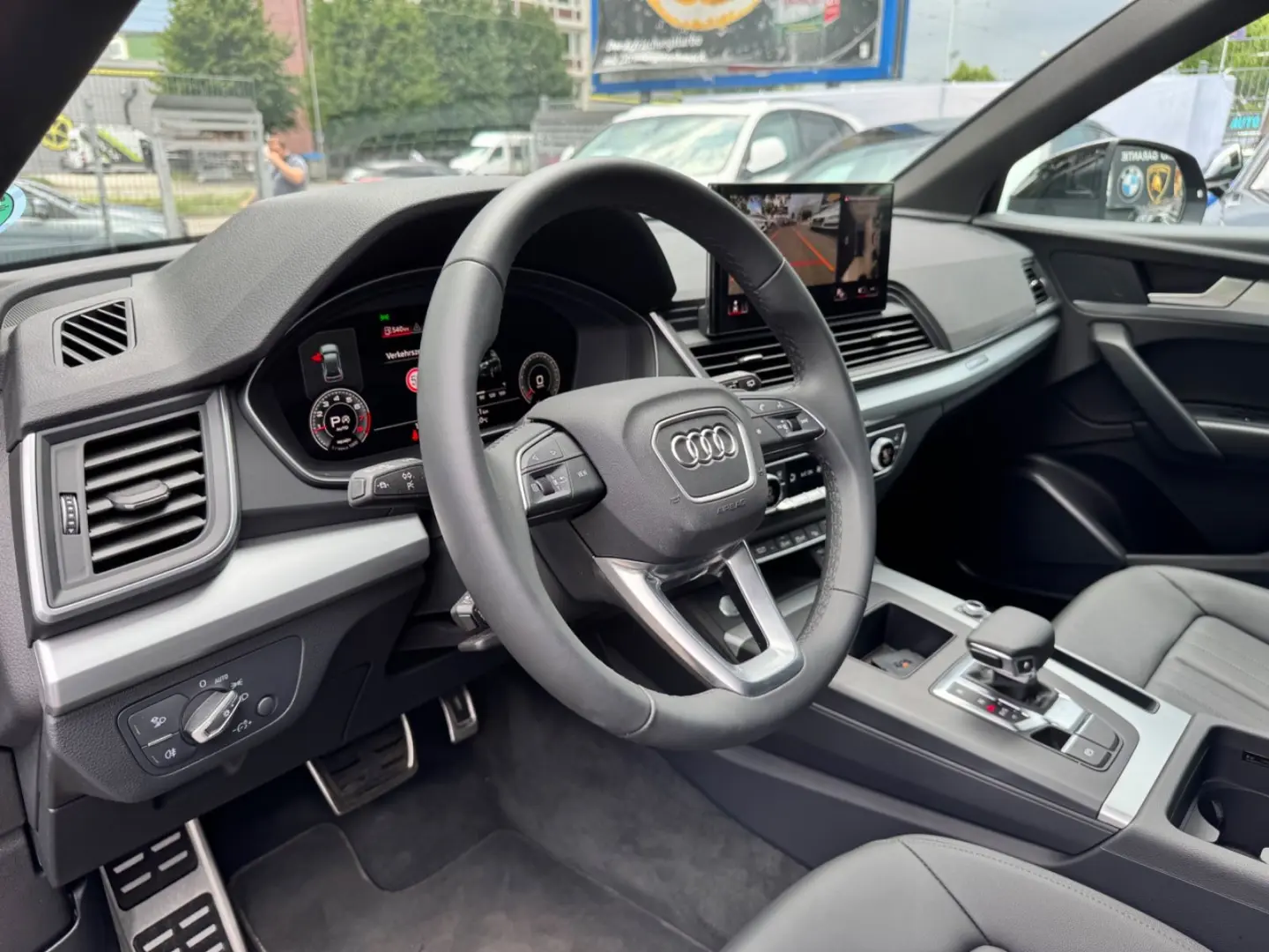 Q5 TFSI S-Line QUATTRO BENZIN 13.000km 1.Hand