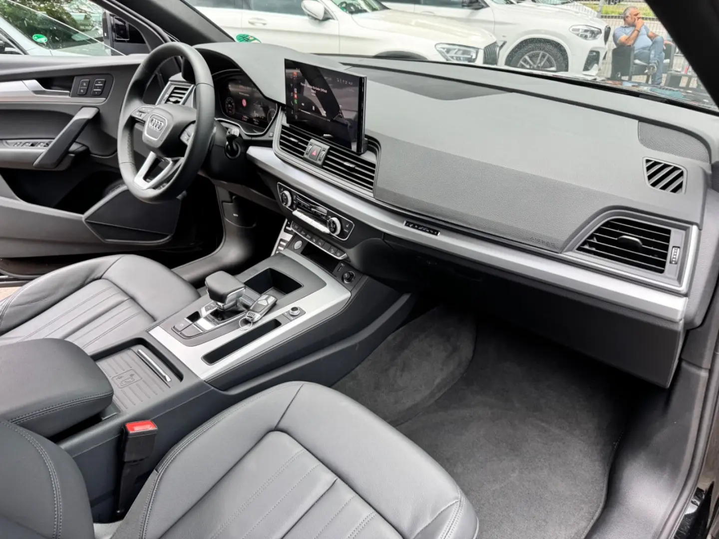 Q5 TFSI S-Line QUATTRO BENZIN 13.000km 1.Hand