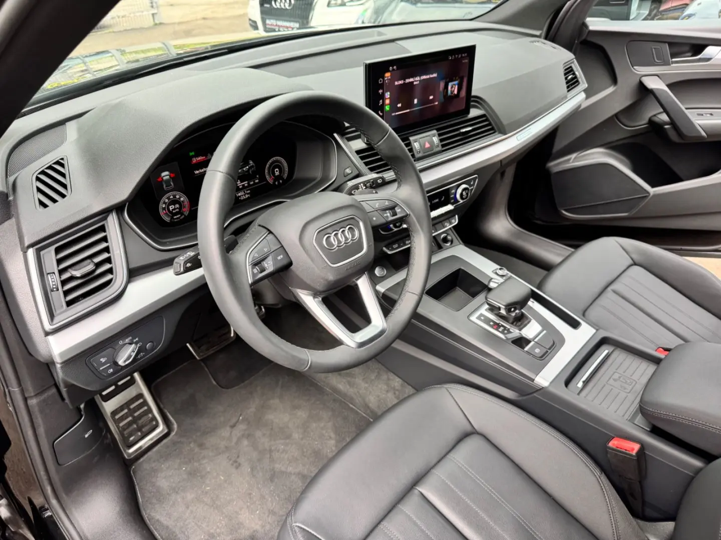 Q5 TFSI S-Line QUATTRO BENZIN 13.000km 1.Hand