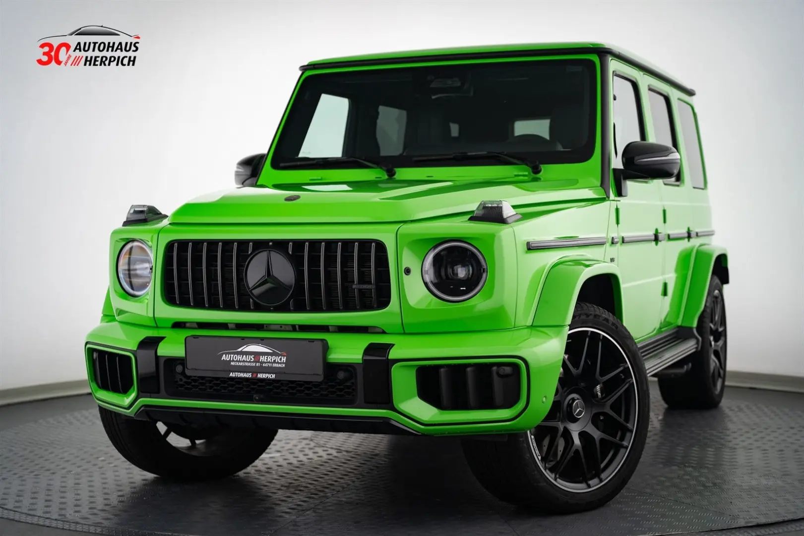 G 63 AMG Facelift Alien Green SUPERIOR Burmester