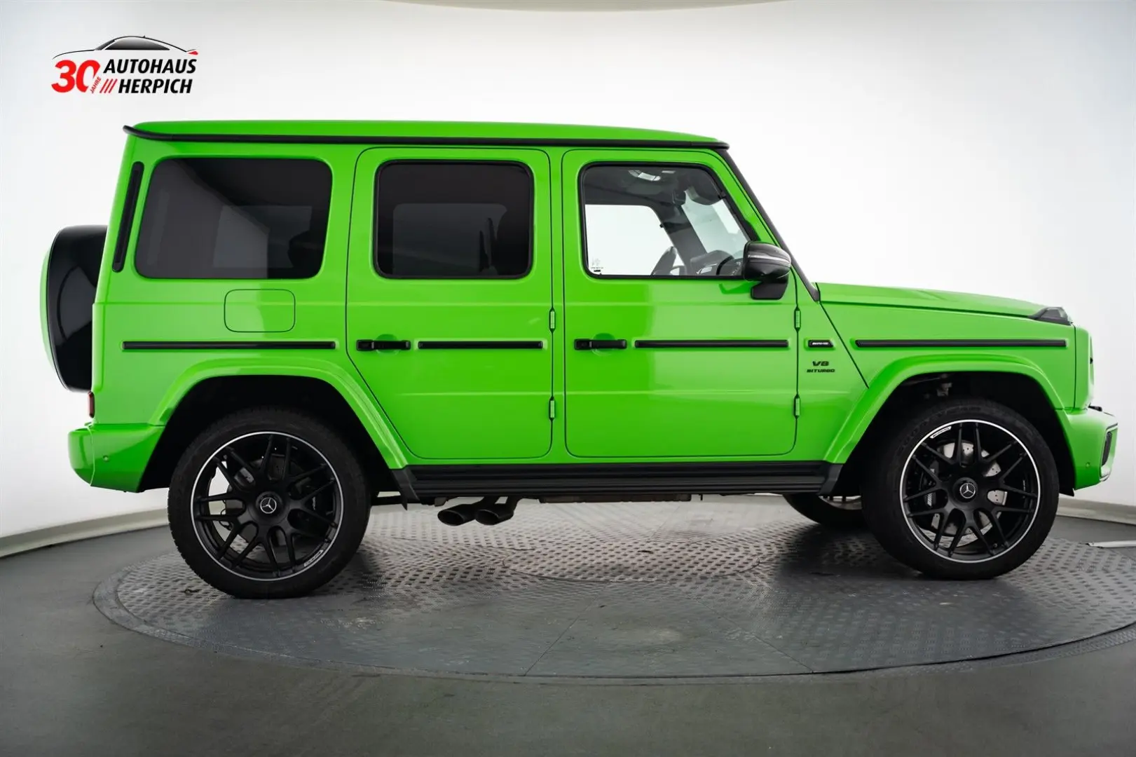 G 63 AMG Facelift Alien Green SUPERIOR Burmester