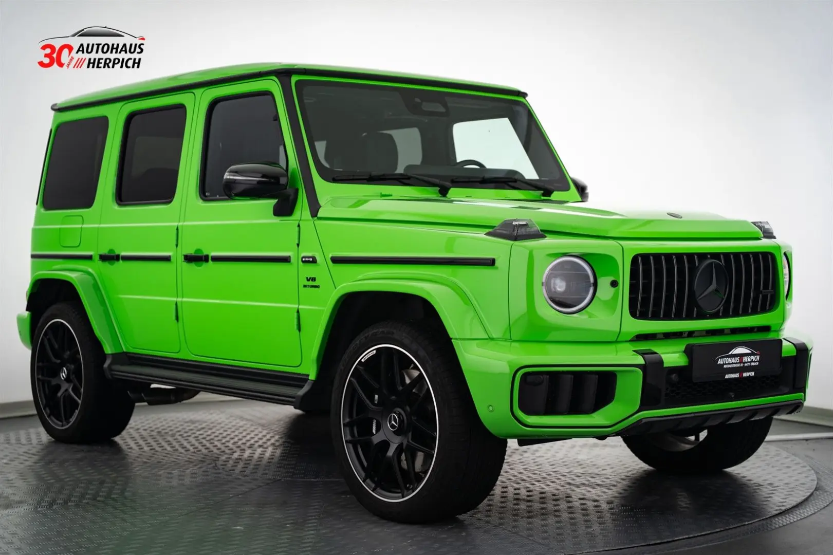 G 63 AMG Facelift Alien Green SUPERIOR Burmester