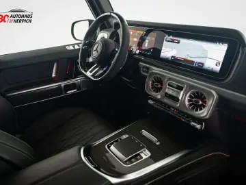 G 63 AMG Facelift Alien Green SUPERIOR Burmester
