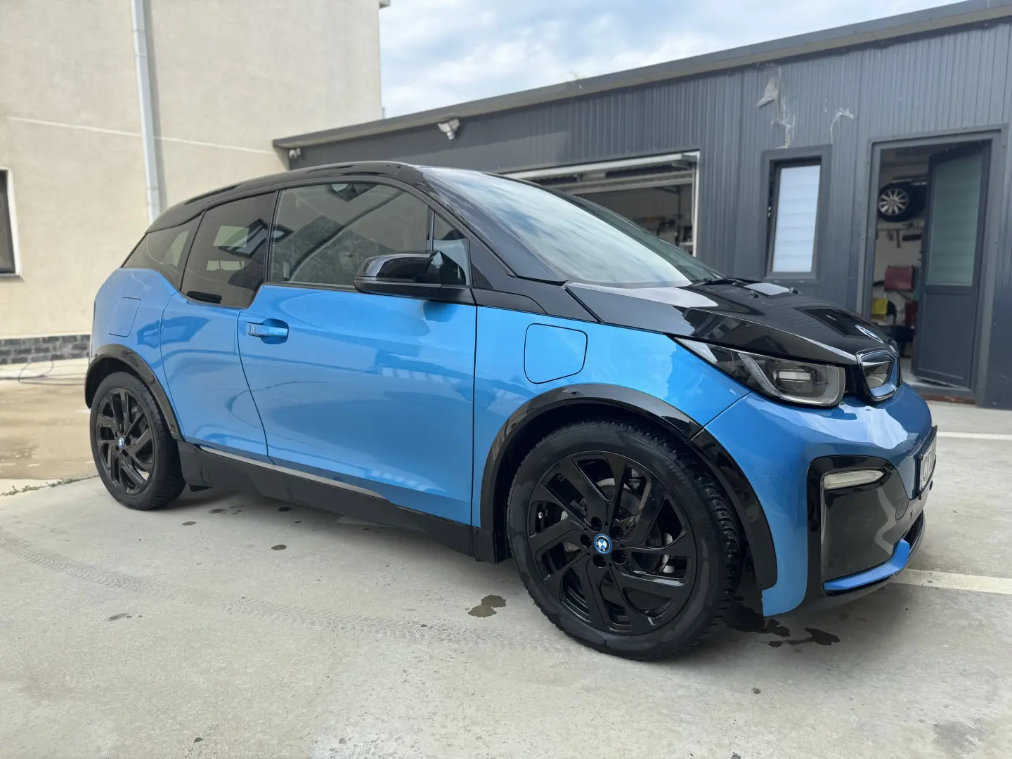 BMW i3
