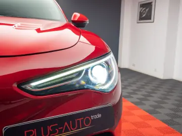 Alfa Romeo Stelvio V6 2.9 Bi-Turbo AT8-Q4 Quadrifoglio