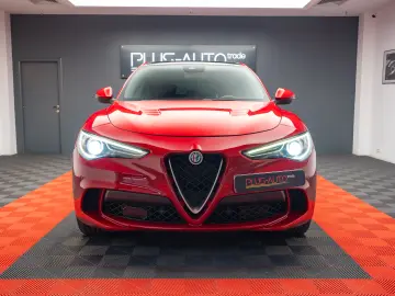 Alfa Romeo Stelvio V6 2.9 Bi-Turbo AT8-Q4 Quadrifoglio