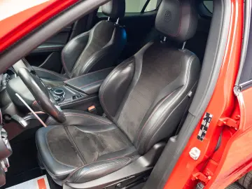 Alfa Romeo Stelvio V6 2.9 Bi-Turbo AT8-Q4 Quadrifoglio