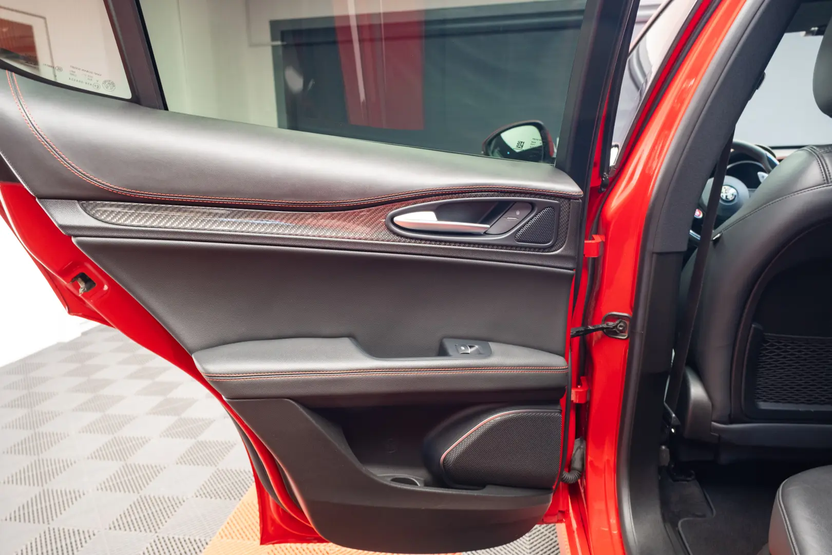 Alfa Romeo Stelvio V6 2.9 Bi-Turbo AT8-Q4 Quadrifoglio