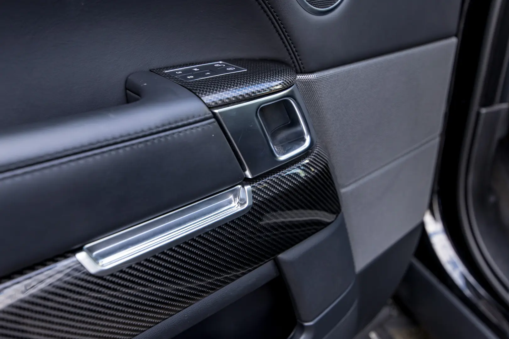 Range Rover Sport SVR 2019