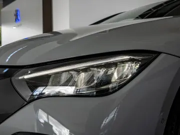 EQE 300 AMG Sport Advanced LED Navi Kamera Spurh