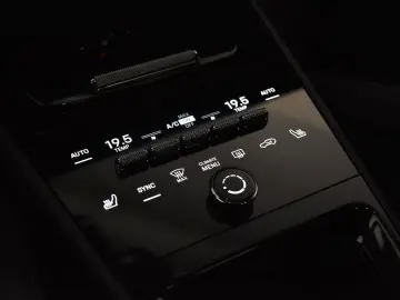 Cayenne Coupe E-Hybrid 462hp Pass-Display  VAT