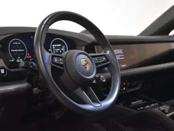 Cayenne Coupe E-Hybrid 462hp Pass-Display  VAT