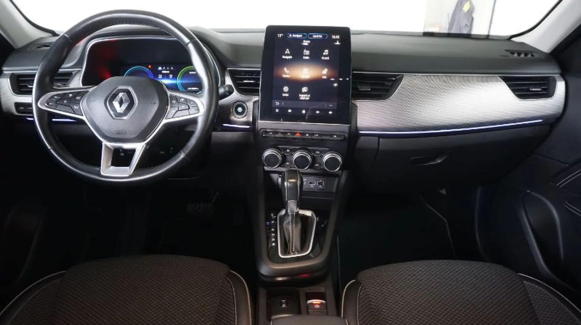 RENAULT ARKANA 1.6 E-Tech 145CP techno