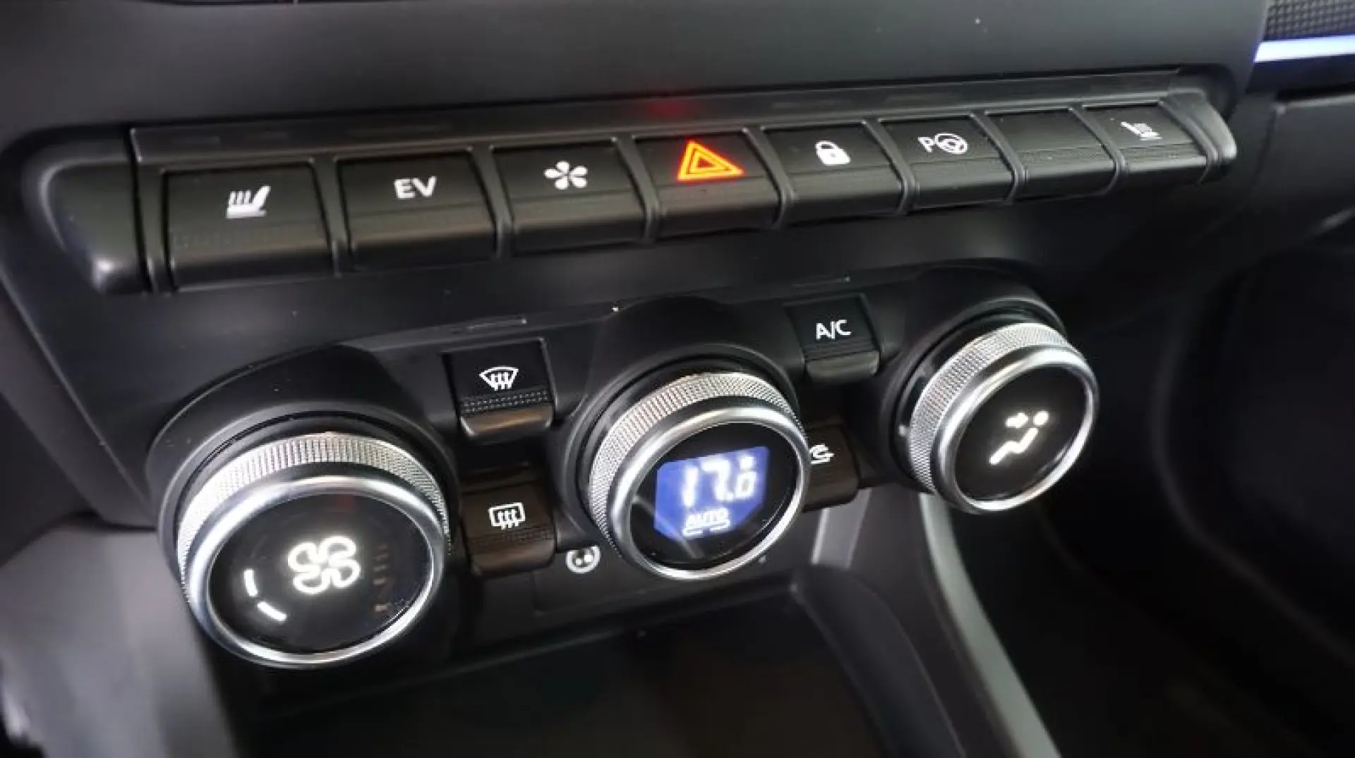 RENAULT ARKANA 1.6 E-Tech 145CP techno
