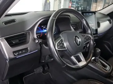 RENAULT ARKANA 1.6 E-Tech 145CP techno