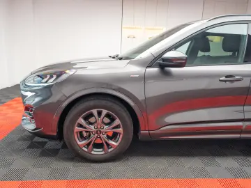 Ford Kuga 2.5 Duratec FHEV ST Line