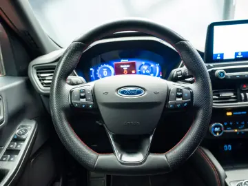 Ford Kuga 2.5 Duratec FHEV ST Line