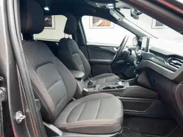 Ford Kuga 2.5 Duratec FHEV ST Line