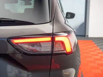 Ford Kuga 2.5 Duratec FHEV ST Line