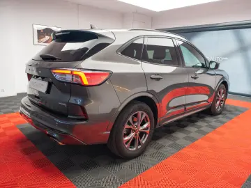 Ford Kuga 2.5 Duratec FHEV ST Line