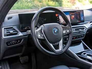 BMW 320e