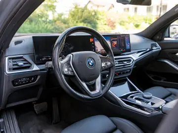 BMW 320e