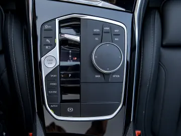 BMW 320e