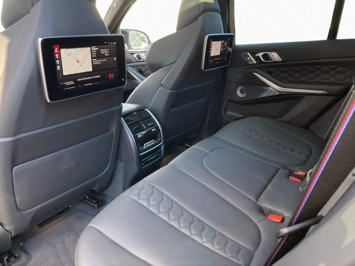 X5 M Comp. MDriversP FondEnt SkyLo B&W Laser AHK