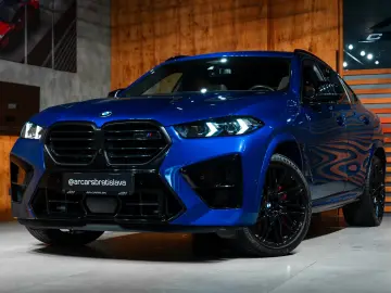 X6 M Competition Massage B&W Carbon