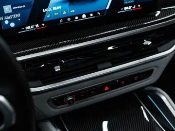 X6 M Competition Massage B&W Carbon