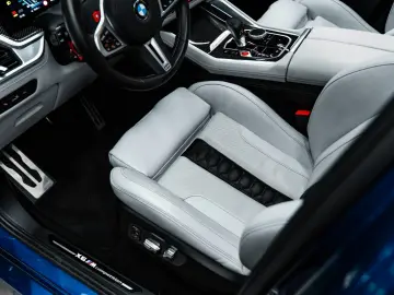 X6 M Competition Massage B&W Carbon