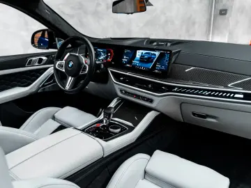 X6 M Competition Massage B&W Carbon
