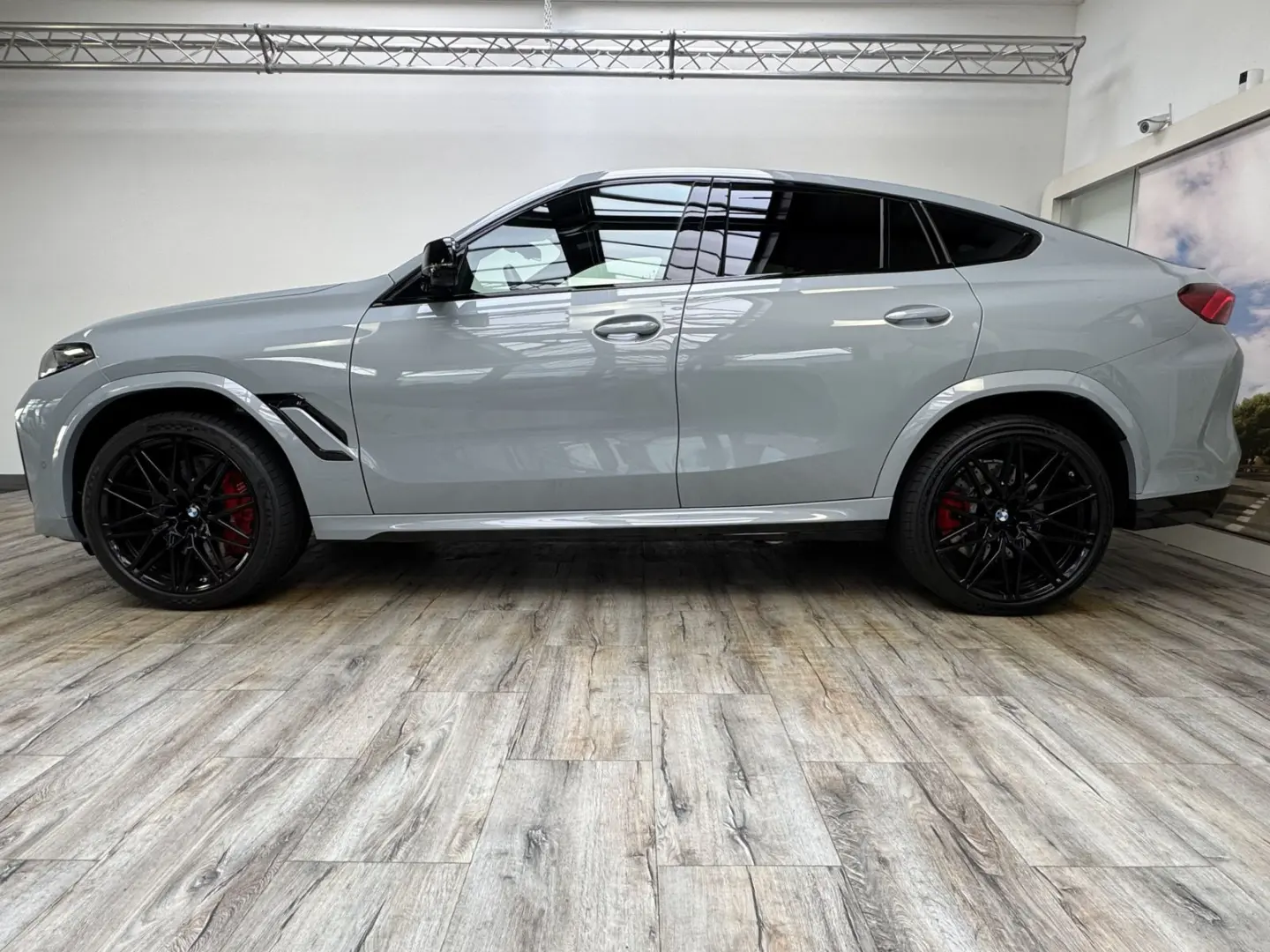 X6 M Competition Sky