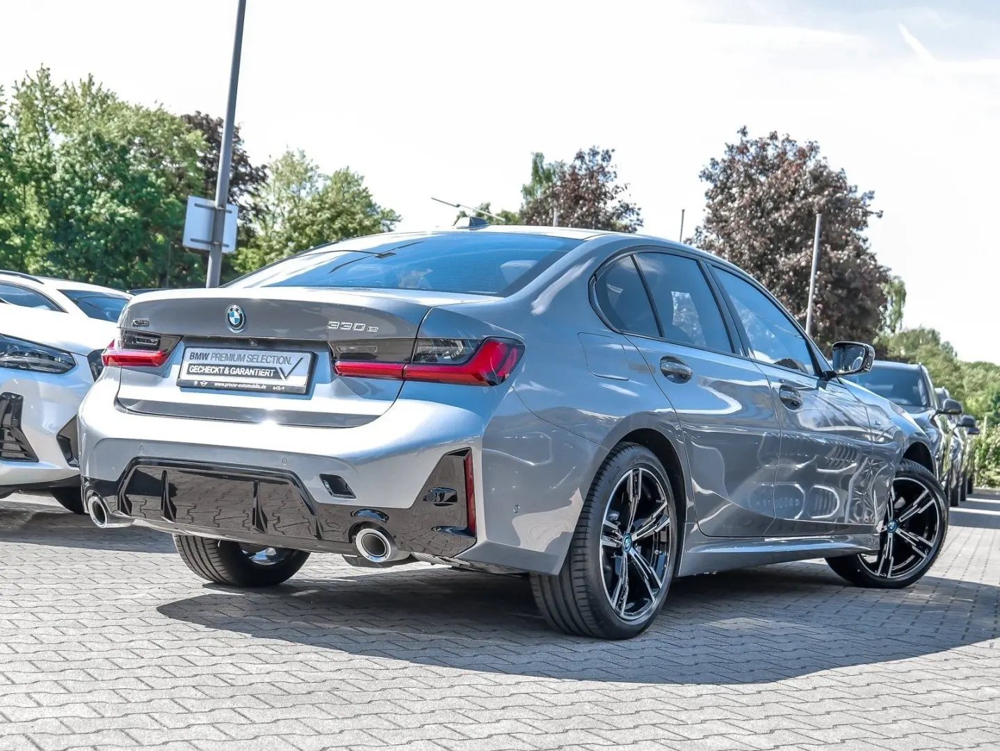 330e xDrive M Sport HUD RFK NAVI Standh. LED LM