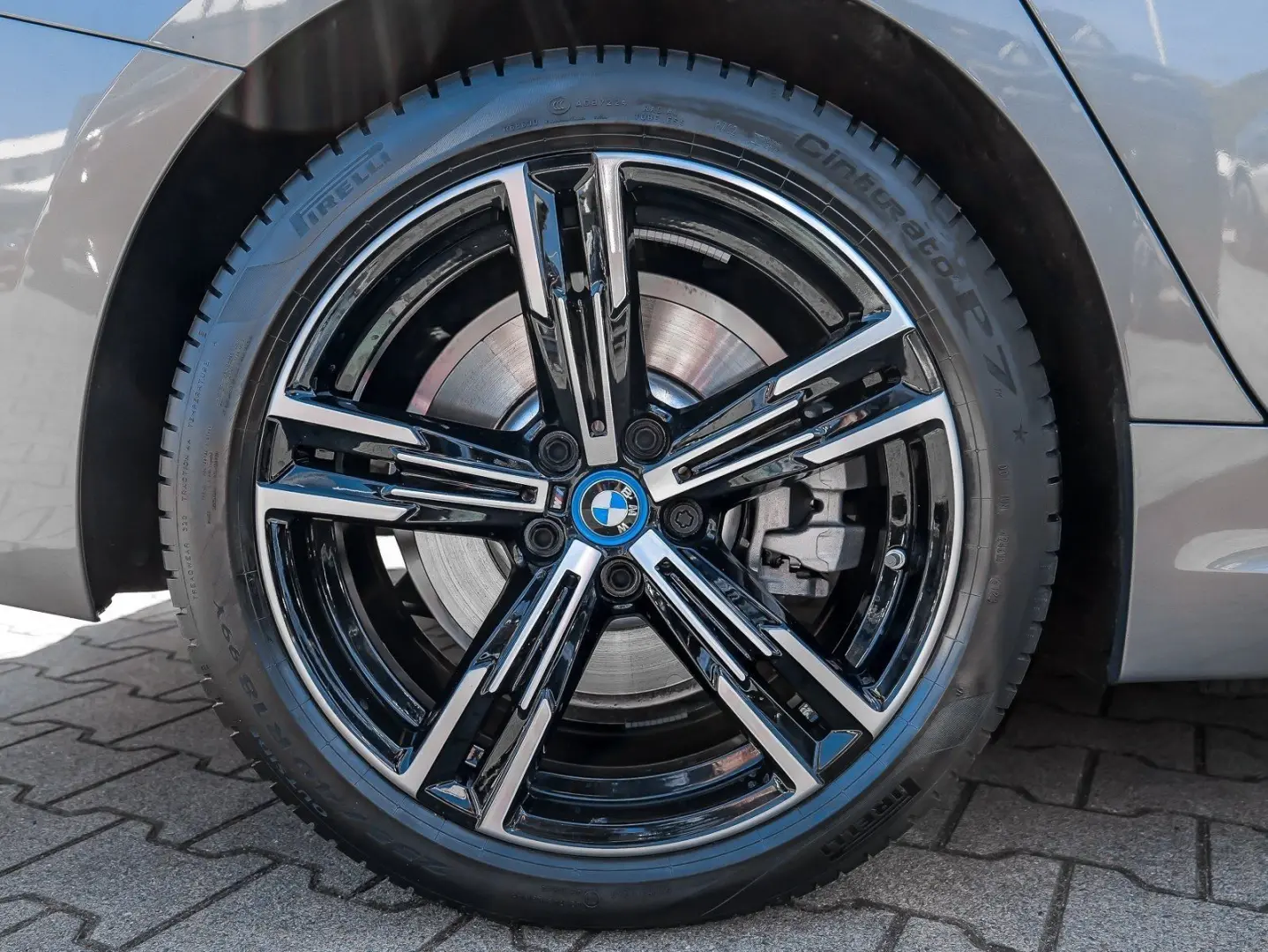 330e xDrive M Sport HUD RFK NAVI Standh. LED LM