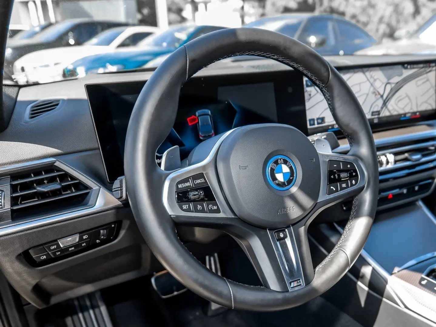 330e xDrive M Sport HUD RFK NAVI Standh. LED LM
