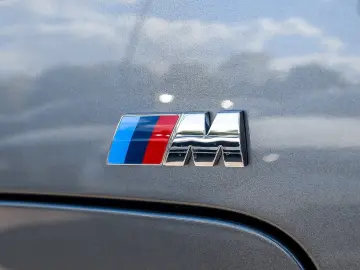 330e xDrive M Sport HUD RFK NAVI Standh. LED LM