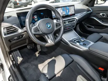 330e Limousine M Sport AHK DA Prof. LED HuD HiFi