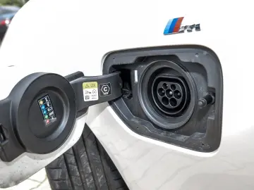 330e Limousine M Sport AHK DA Prof. LED HuD HiFi