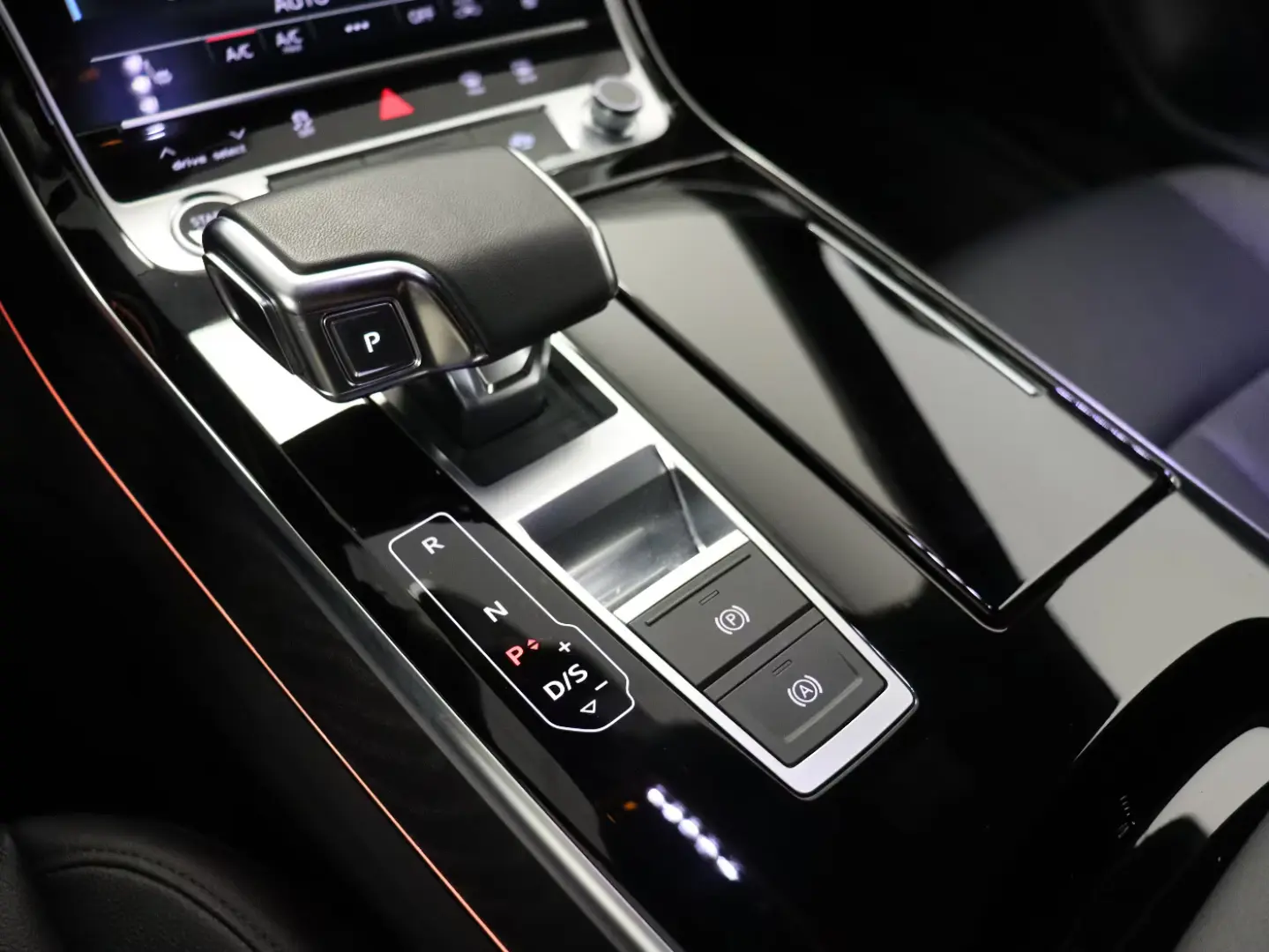 Audi A8 50 TDI quattro tiptronic  Matrice