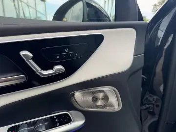 GLC 450 d 4M AMG Plus Airmatic STDHZG AHK Distr