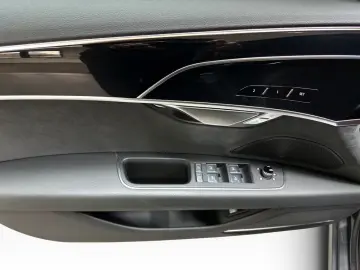 Audi A8 50 TDI quattro tiptronic S line PANO