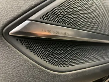 Audi A8 50 TDI quattro Head-Up Pano HD