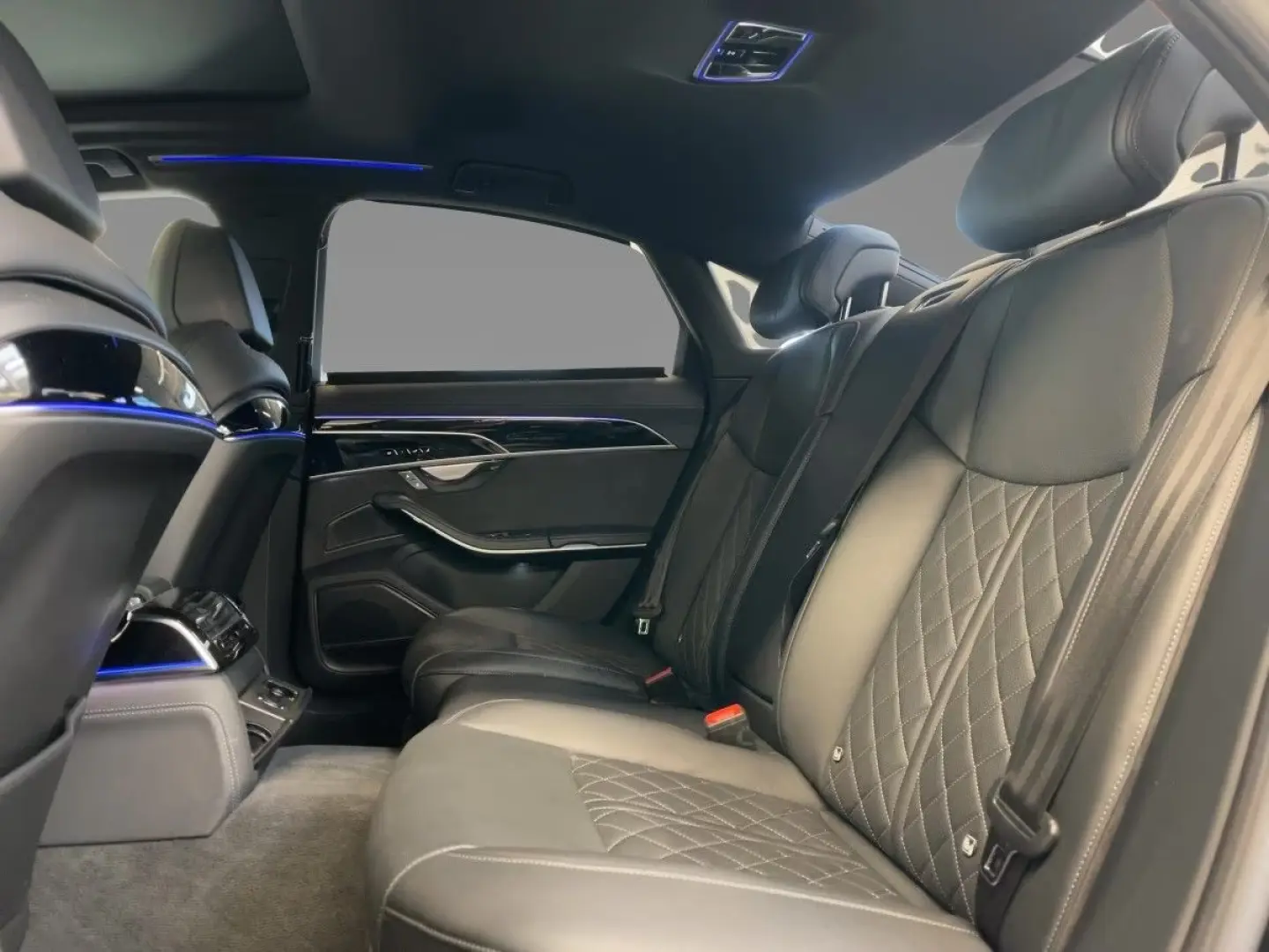 Audi A8 50 TDI quattro Head-Up Pano HD