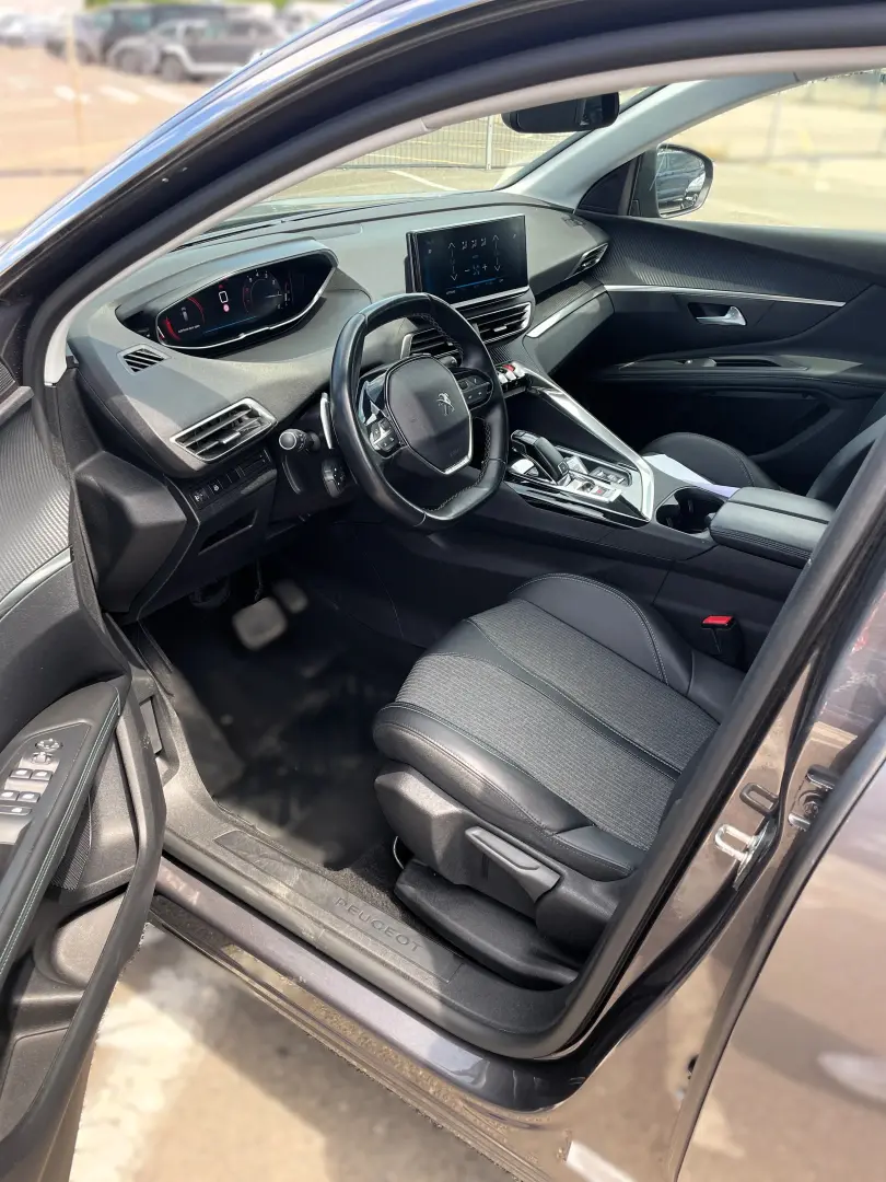 Peugeot 3008 Allure 1.2 PureTech 130 CP EAT8