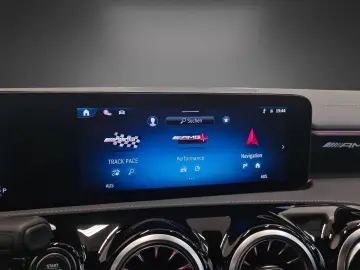 CLA 45 AMG S 4M  RealSound P-Sitze AHK Burmester