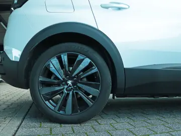 3008 1.6 Hybrid 225 GT Navi  Sitzh.  Klimaau.